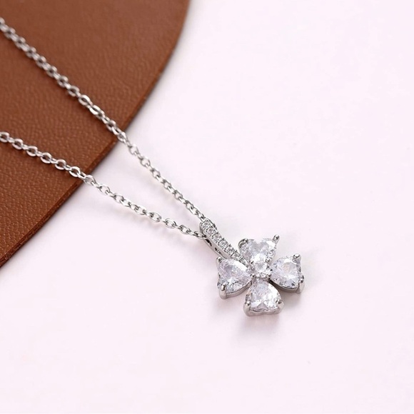 SILVER 18k Plated CZ Clover Chain Necklace - Picture 3 of 3